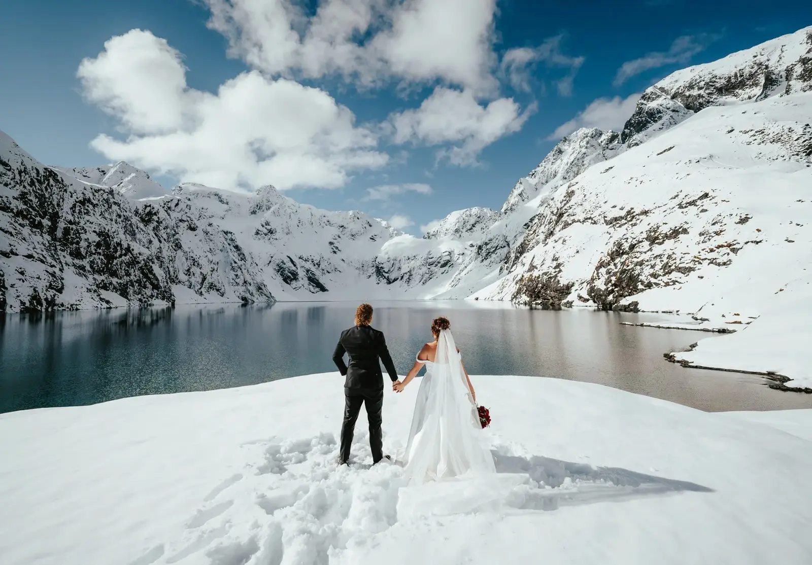 Lake Wānaka with the Southern Alps beyond, photographed by Wonder Weddings