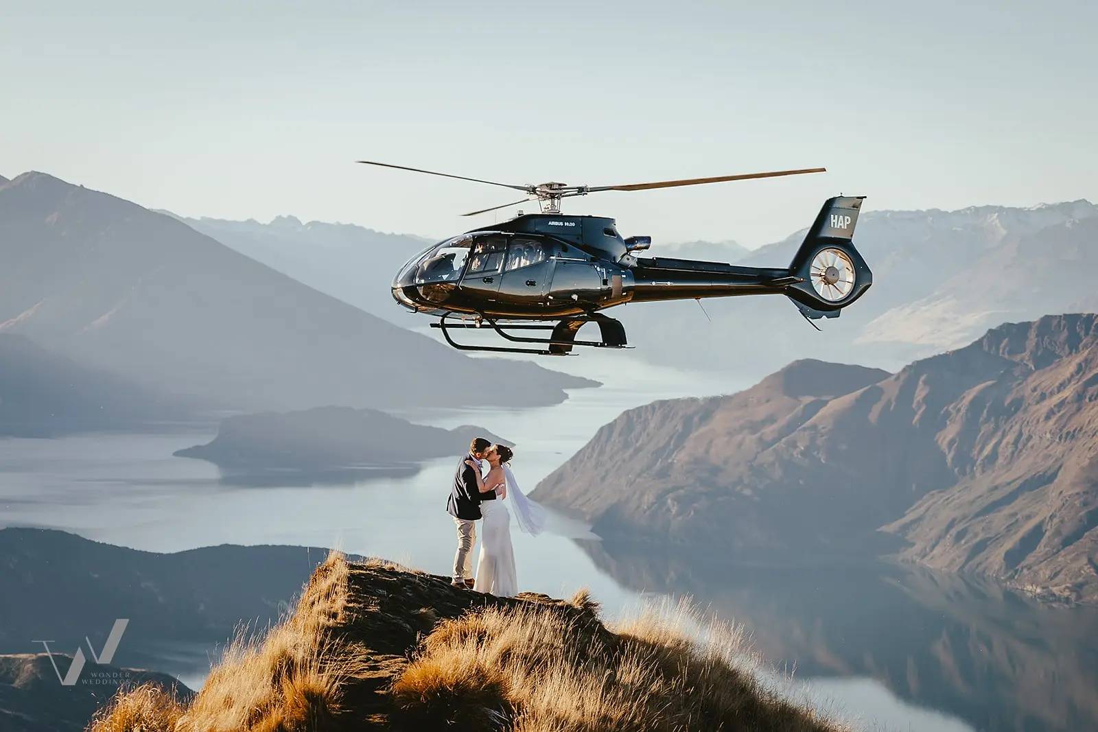 Helicopter fly-by at Coromandel Peak during a Wānaka elopement